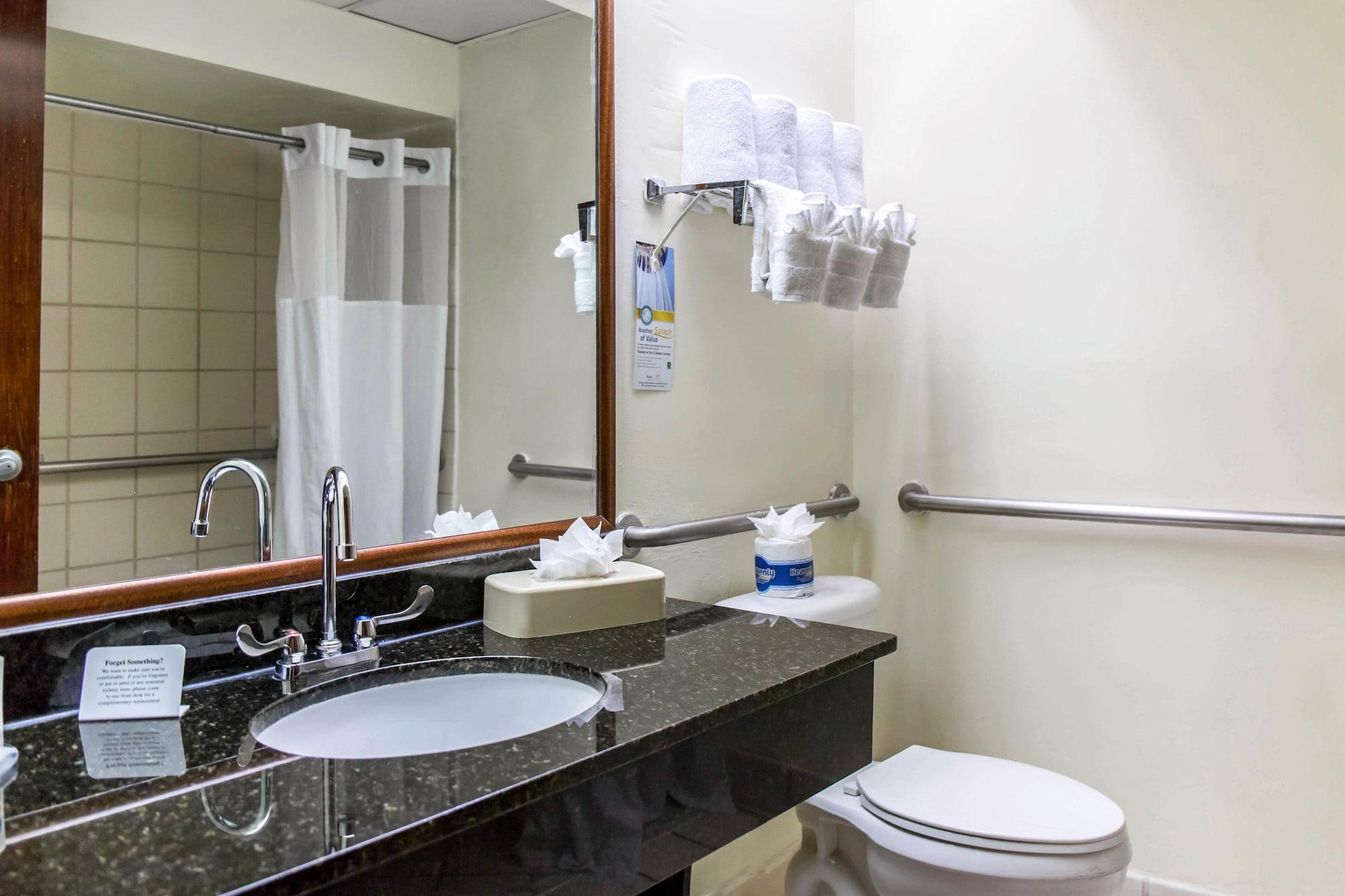 Quality Inn & Suites Hot Springs-Lake Hamilton מראה חיצוני תמונה