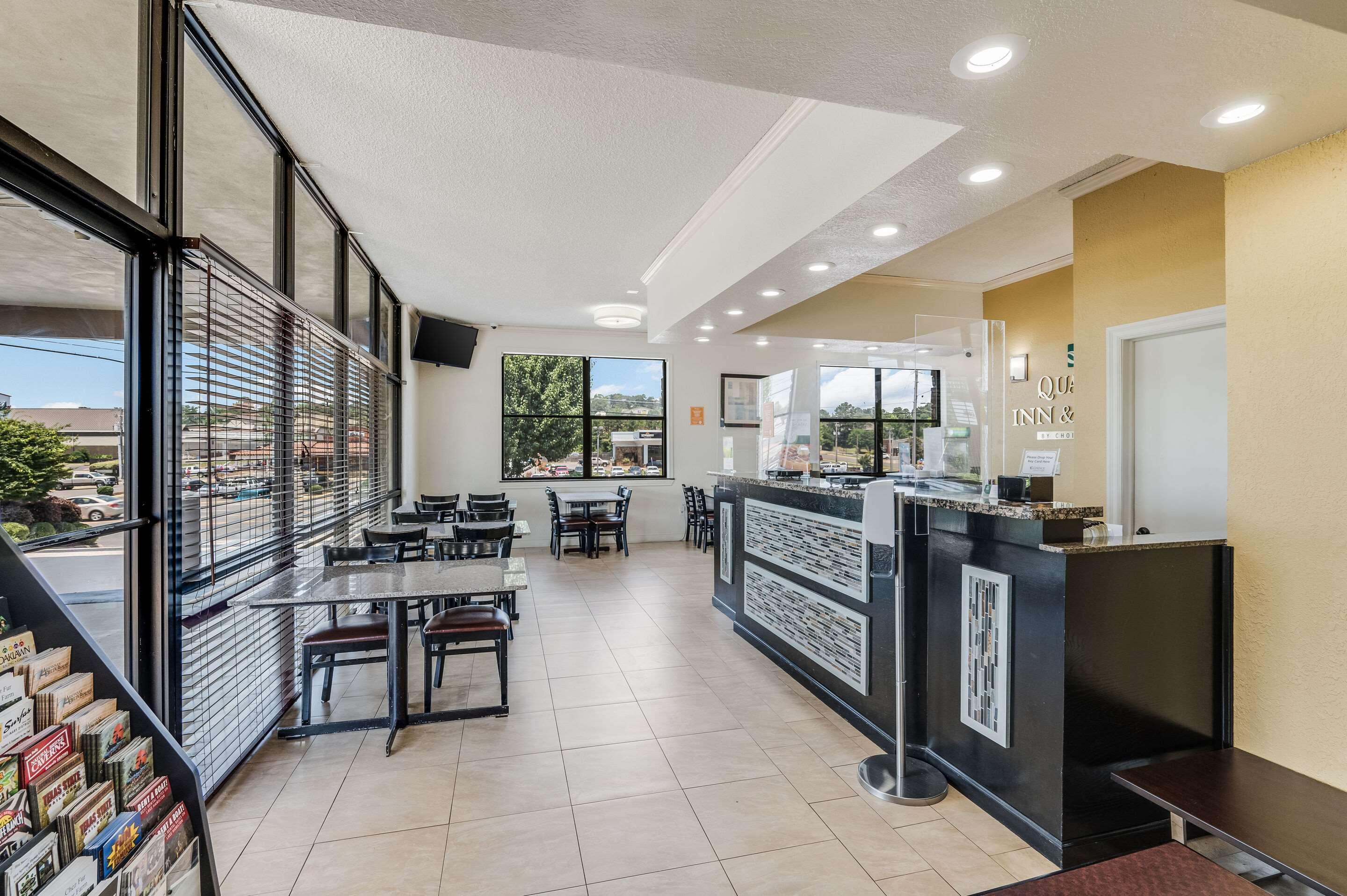 Quality Inn & Suites Hot Springs-Lake Hamilton מראה חיצוני תמונה