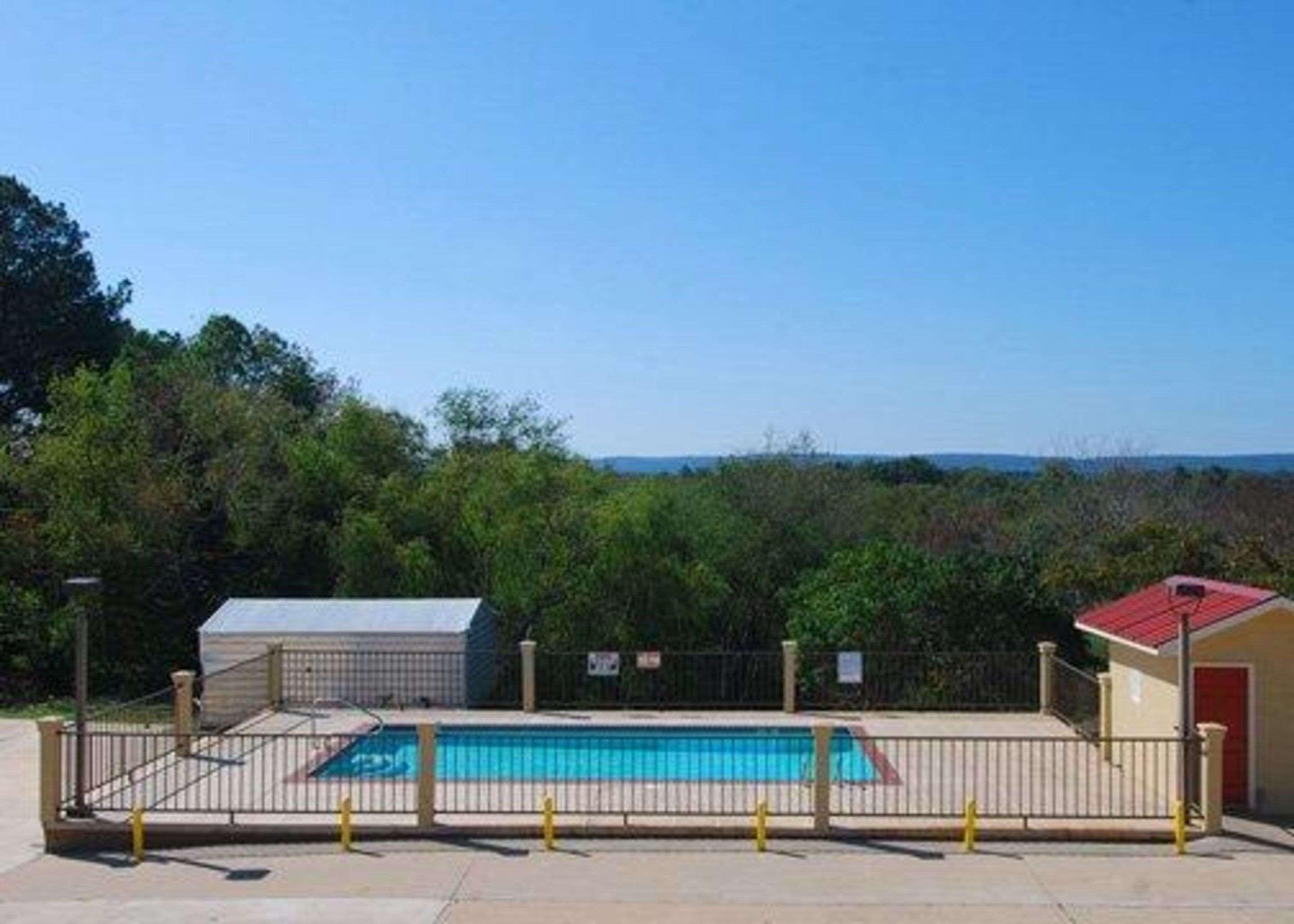 Quality Inn & Suites Hot Springs-Lake Hamilton מראה חיצוני תמונה