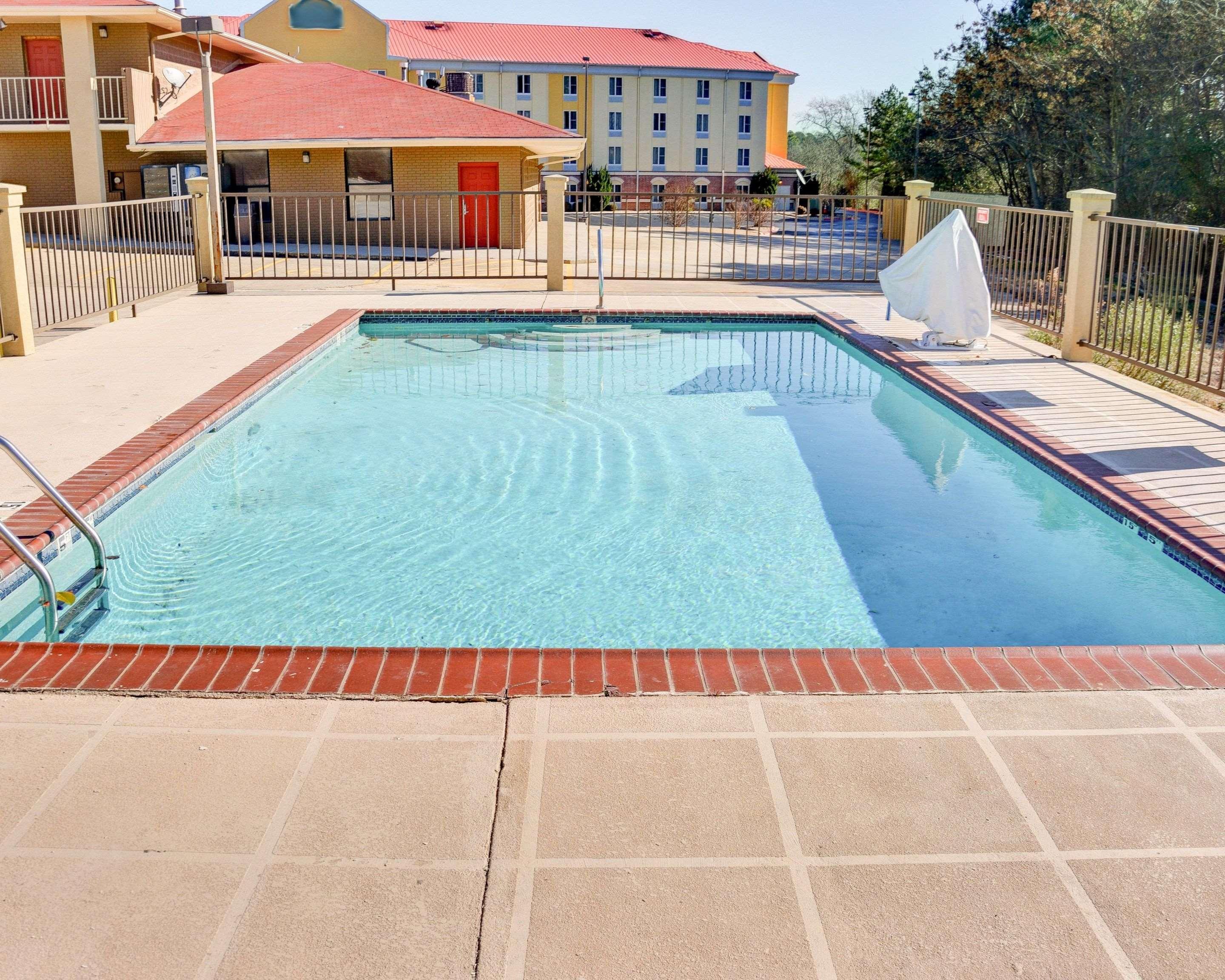 Quality Inn & Suites Hot Springs-Lake Hamilton מראה חיצוני תמונה