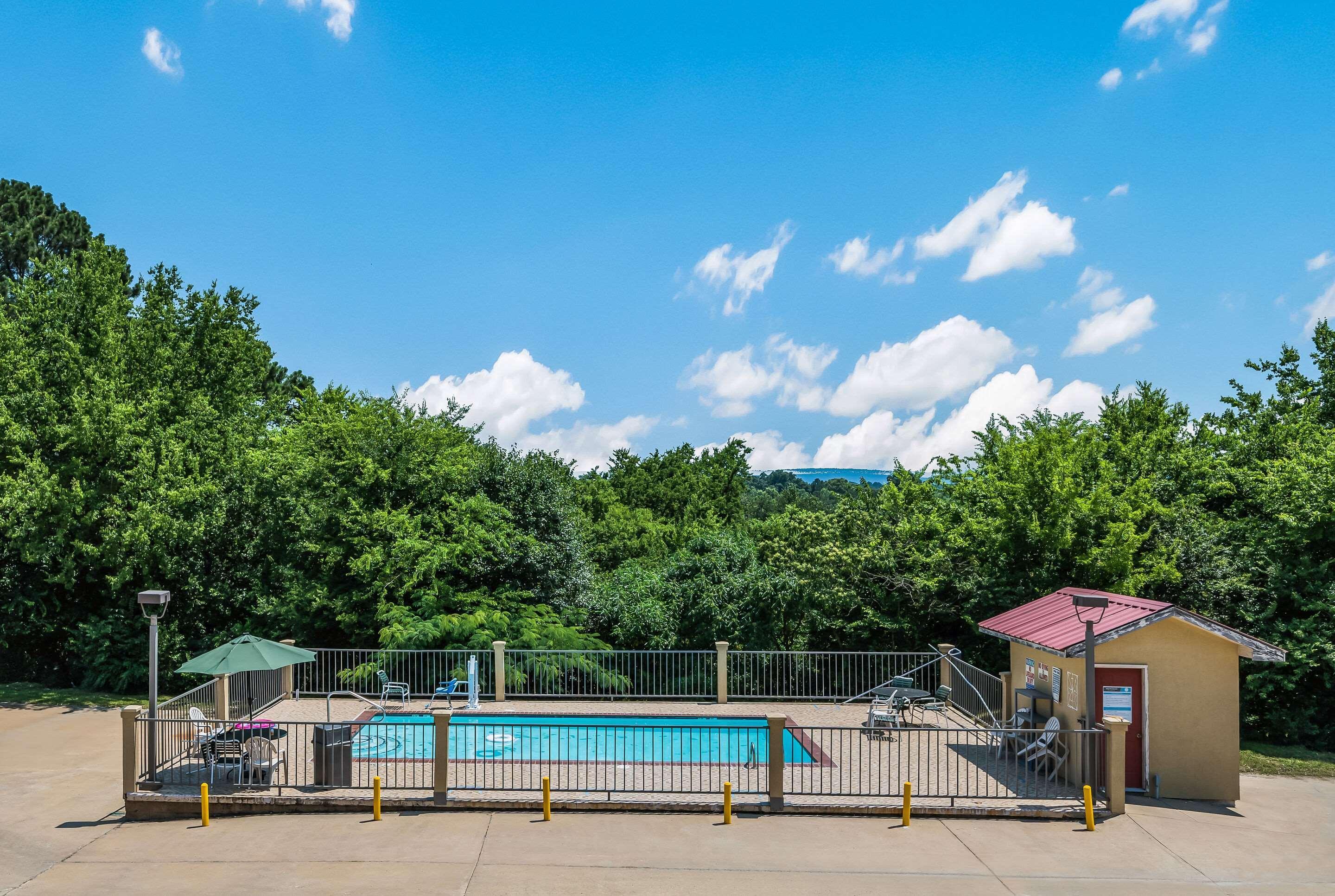 Quality Inn & Suites Hot Springs-Lake Hamilton מראה חיצוני תמונה