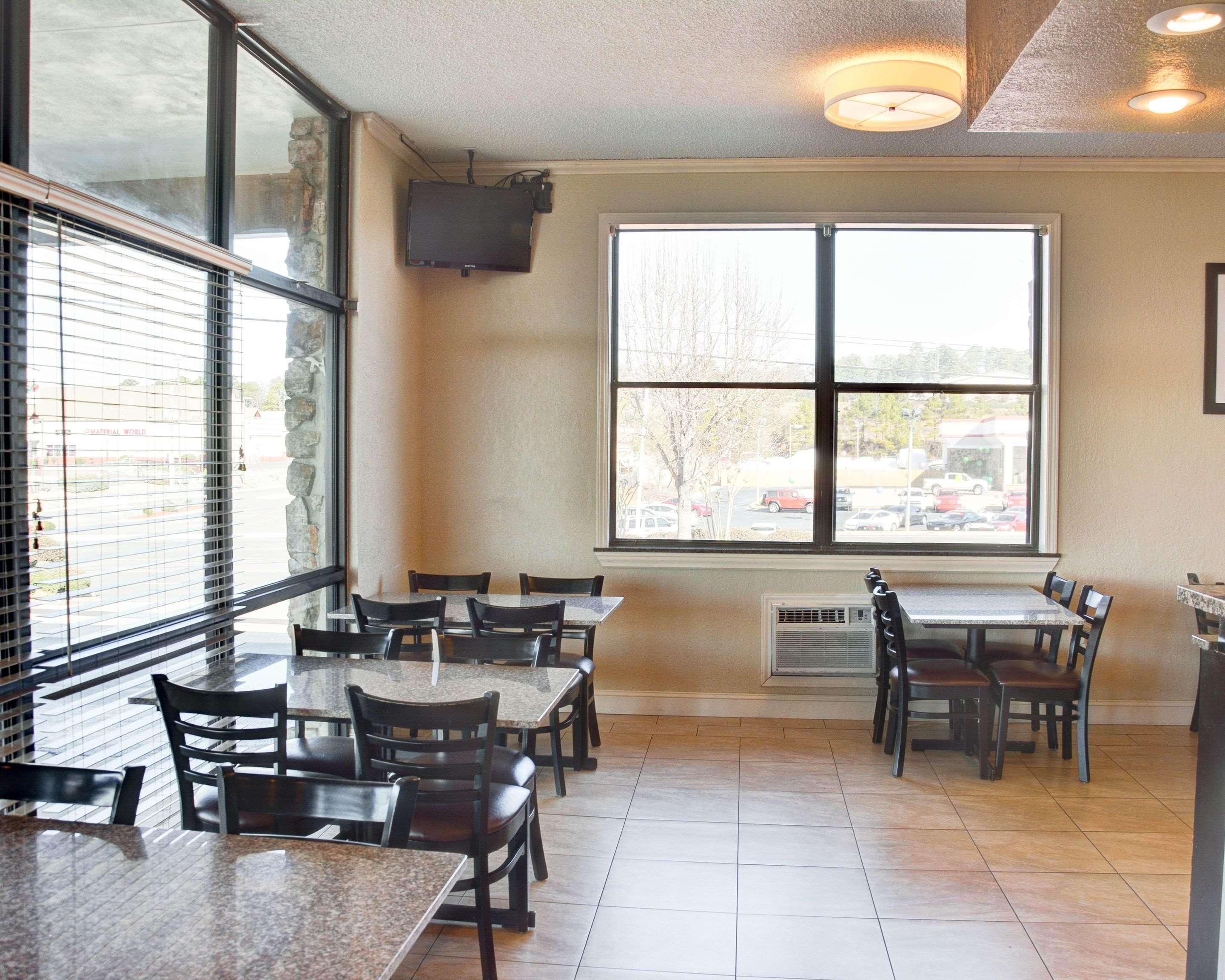 Quality Inn & Suites Hot Springs-Lake Hamilton מראה חיצוני תמונה