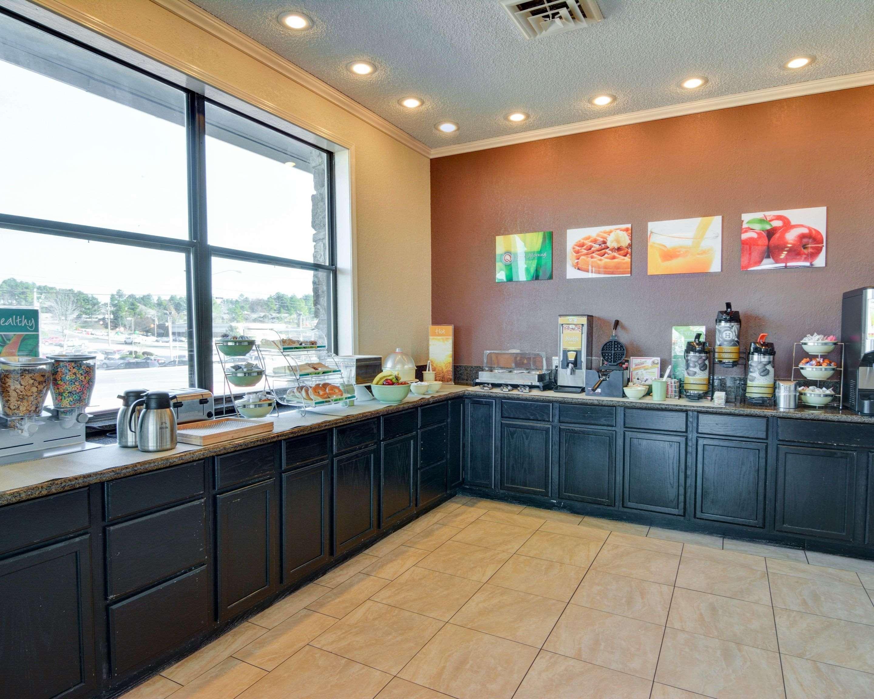 Quality Inn & Suites Hot Springs-Lake Hamilton מראה חיצוני תמונה