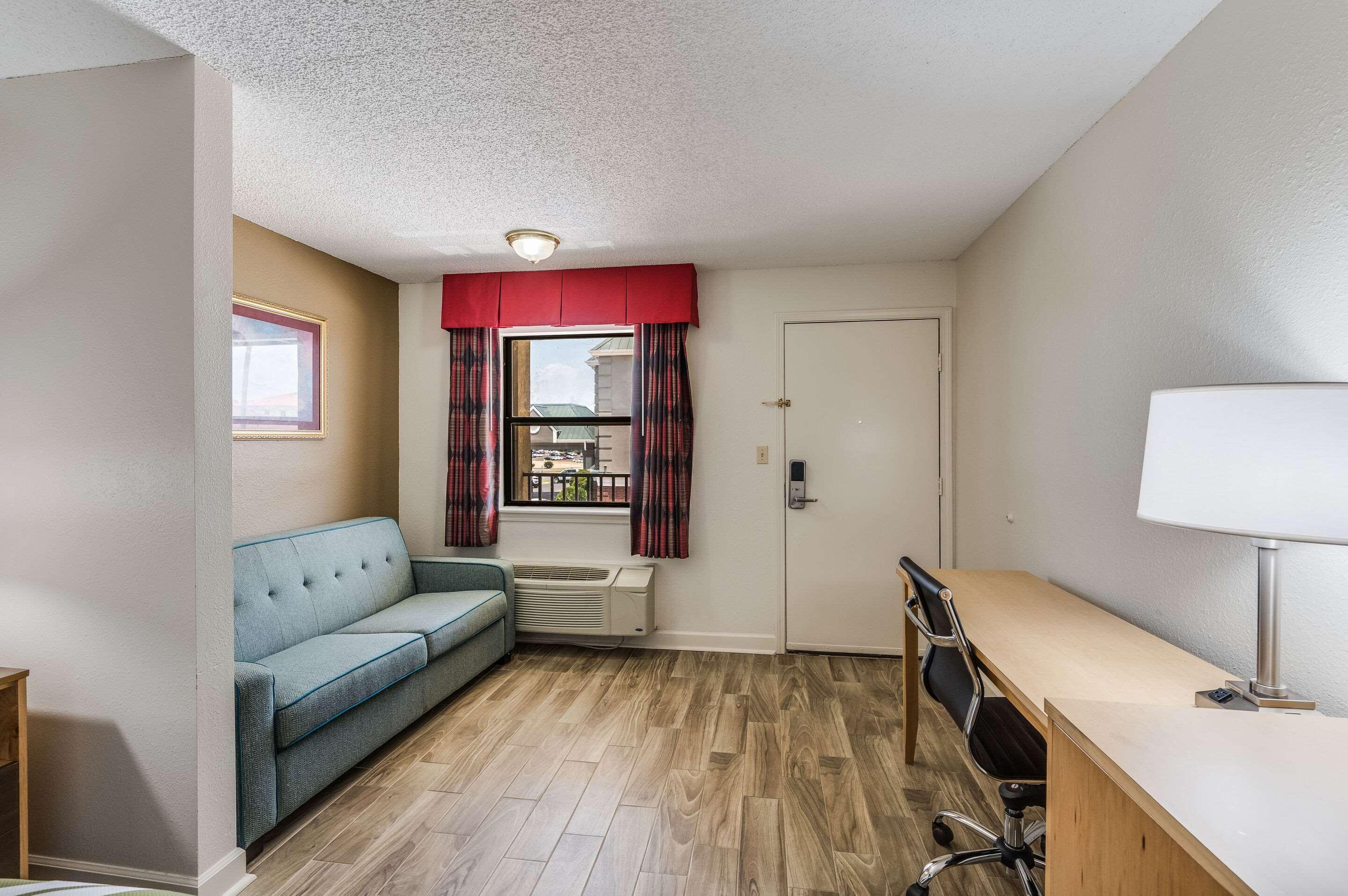 Quality Inn & Suites Hot Springs-Lake Hamilton מראה חיצוני תמונה