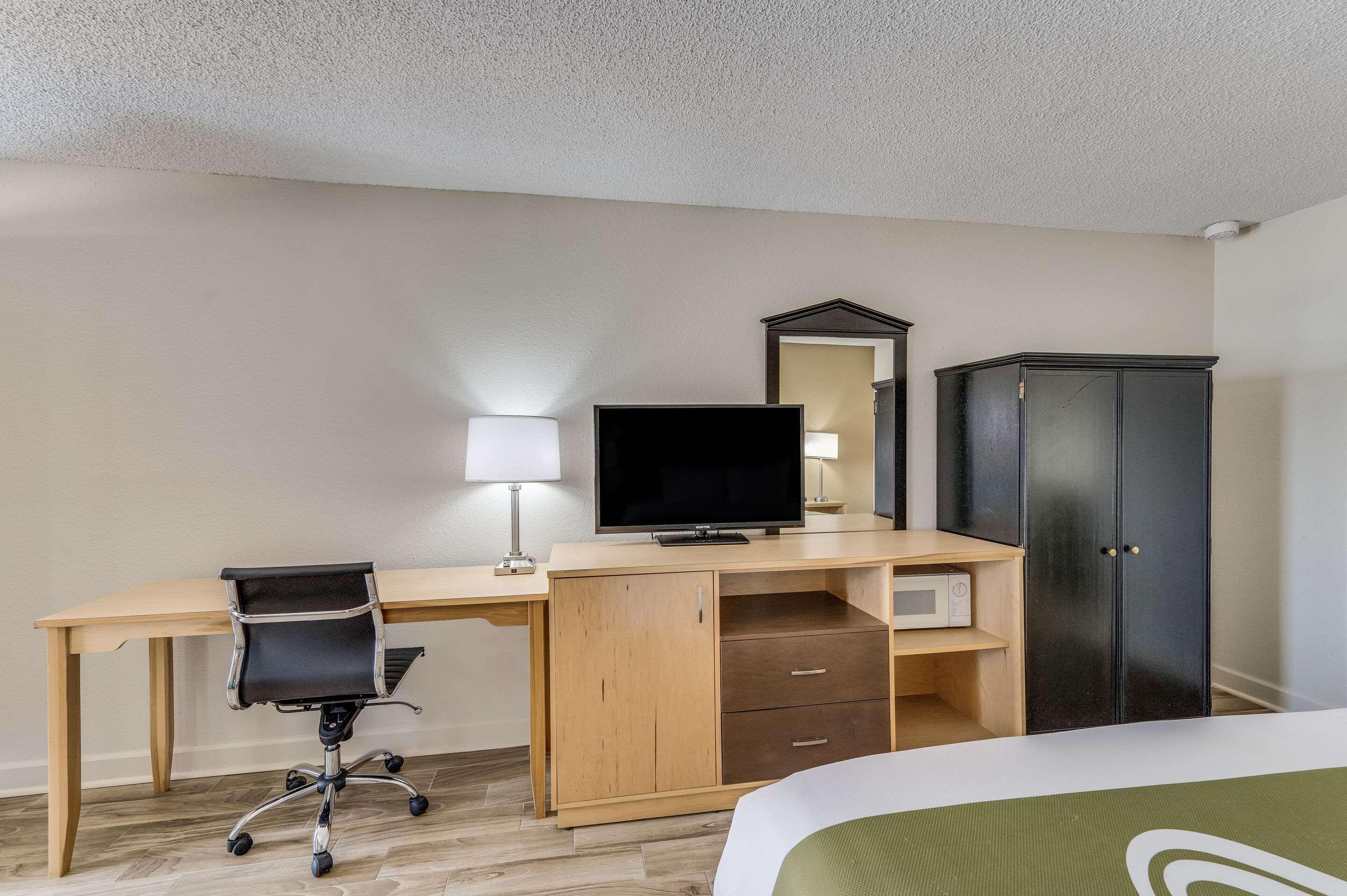 Quality Inn & Suites Hot Springs-Lake Hamilton מראה חיצוני תמונה