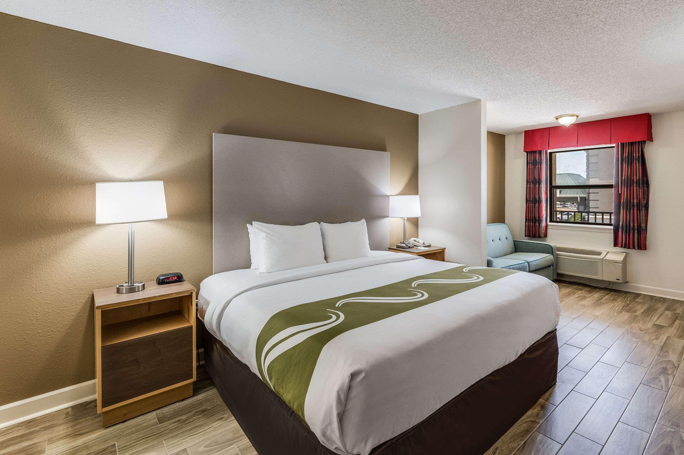 Quality Inn & Suites Hot Springs-Lake Hamilton מראה חיצוני תמונה