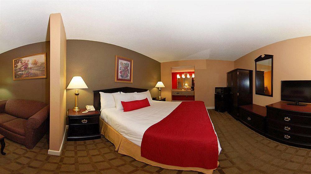 Quality Inn & Suites Hot Springs-Lake Hamilton מראה חיצוני תמונה